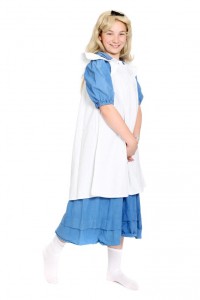 blaues Baumwollkleid mit weißer Schürze