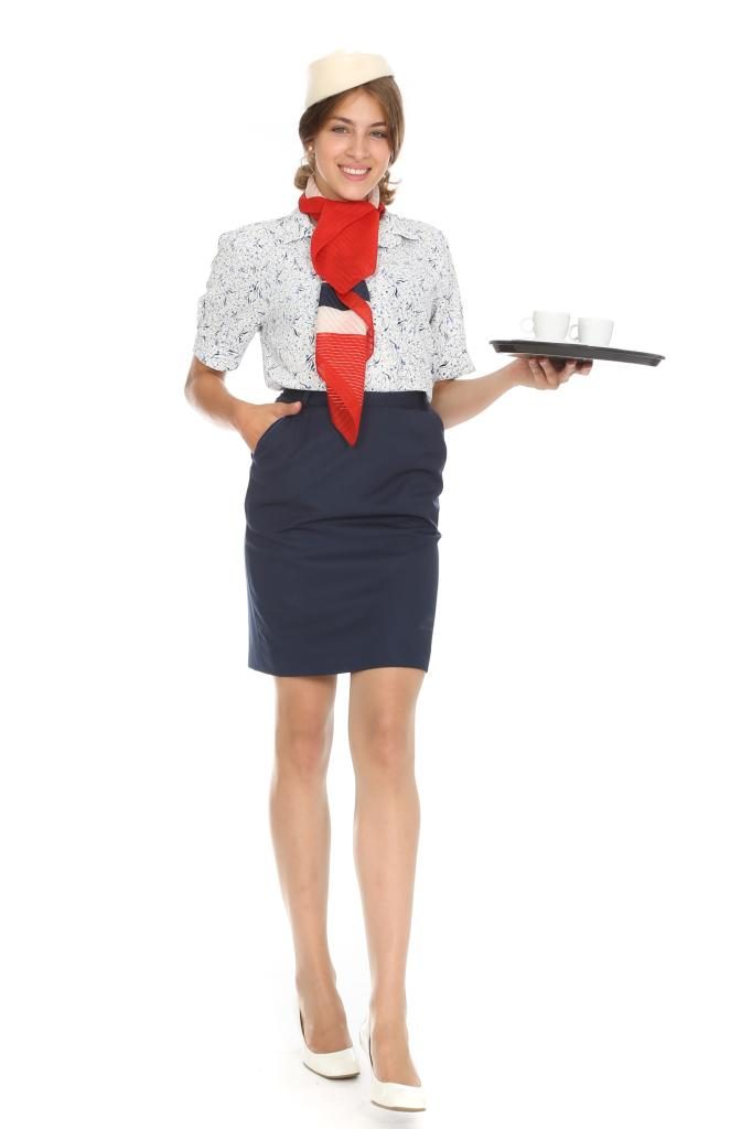 Stewadessenuniformen in veschiedenen Ausführungen